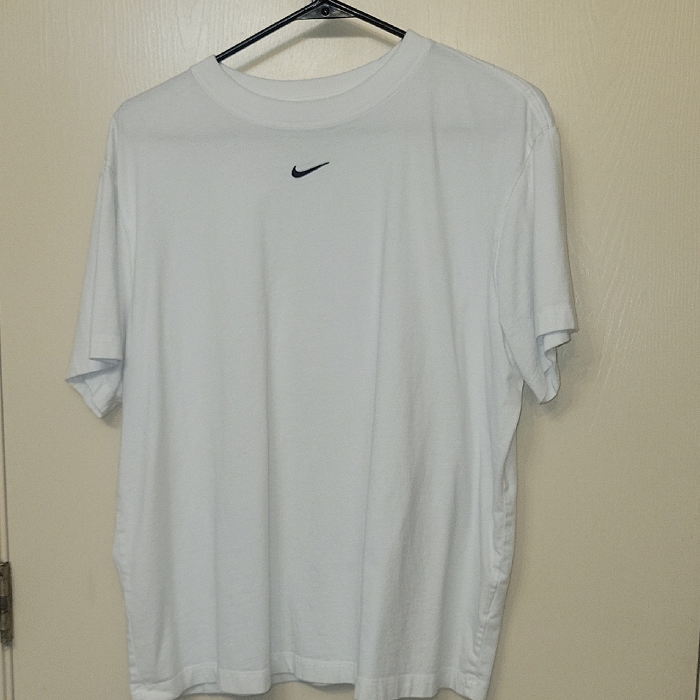 Nike Women's White Loose Fit Tee